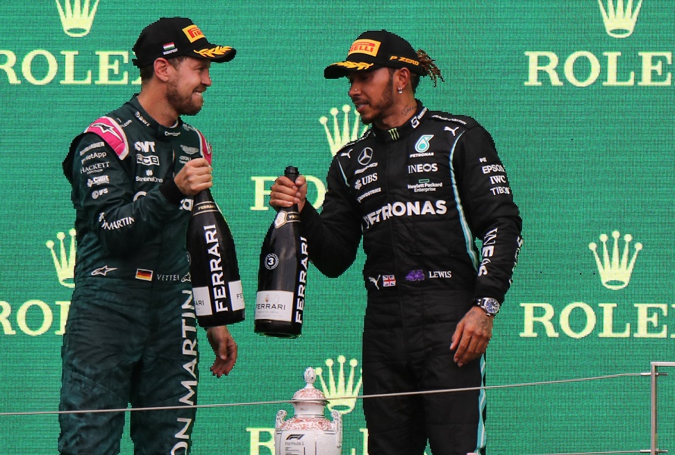 Hamilton homenageia Vettel após alemão anunciar aposentadoria: ‘Honra chamar de rival e amigo’ 