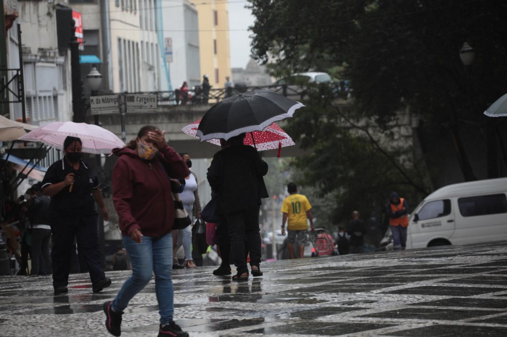 Cidade de São Paulo registra madrugada mais fria do ano