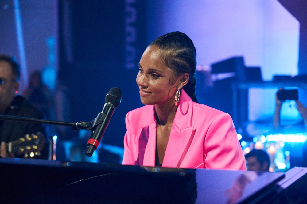 Alicia Keys anuncia dois shows no Brasil; confira cidades e datas