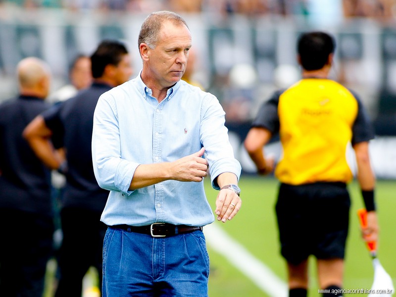 Corinthians anuncia Mano Menezes como substituto de Luxemburgo; veja detalhes