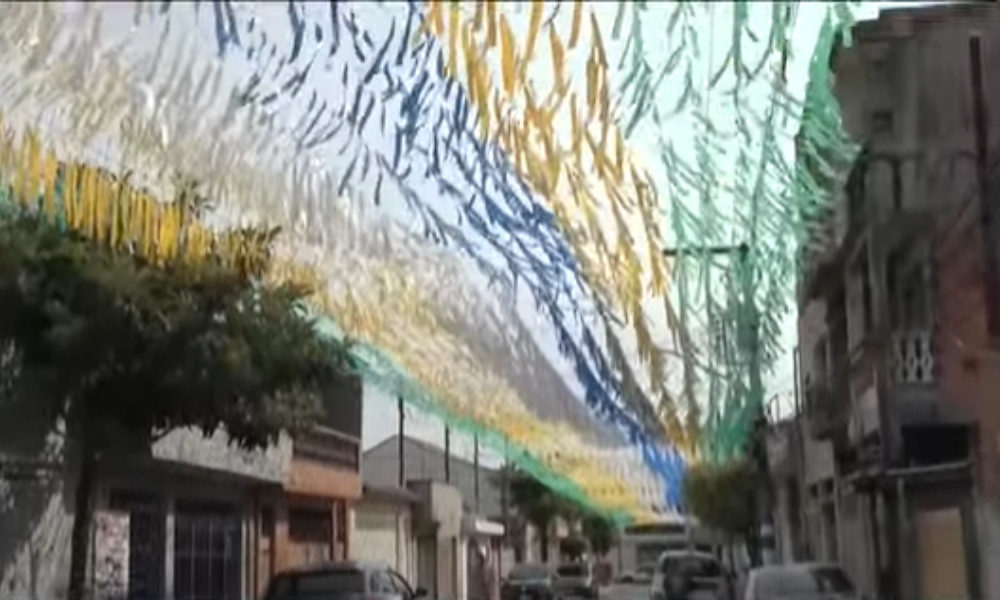 Paulista decora ruas de SP de verde e amarelo para torcer pela Seleção Brasileira na Copa do Mundo
