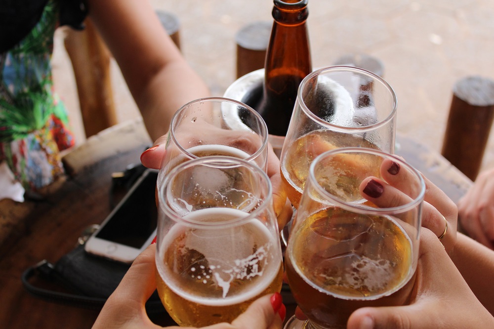 Pesquisa mostra que 6 milhões de brasileiros consomem álcool em excesso e correm risco de dependência