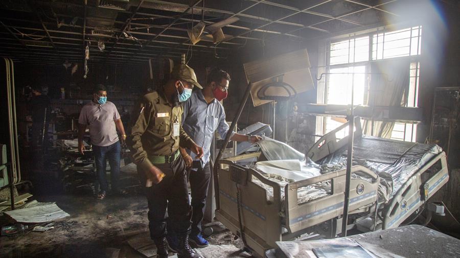 Incêndio em UTI mata três pacientes com Covid-19 em Bangladesh