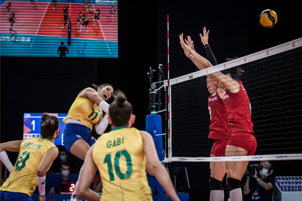 Liga das Nações: Seleção feminina de vôlei perde para a China em jogo emocionante