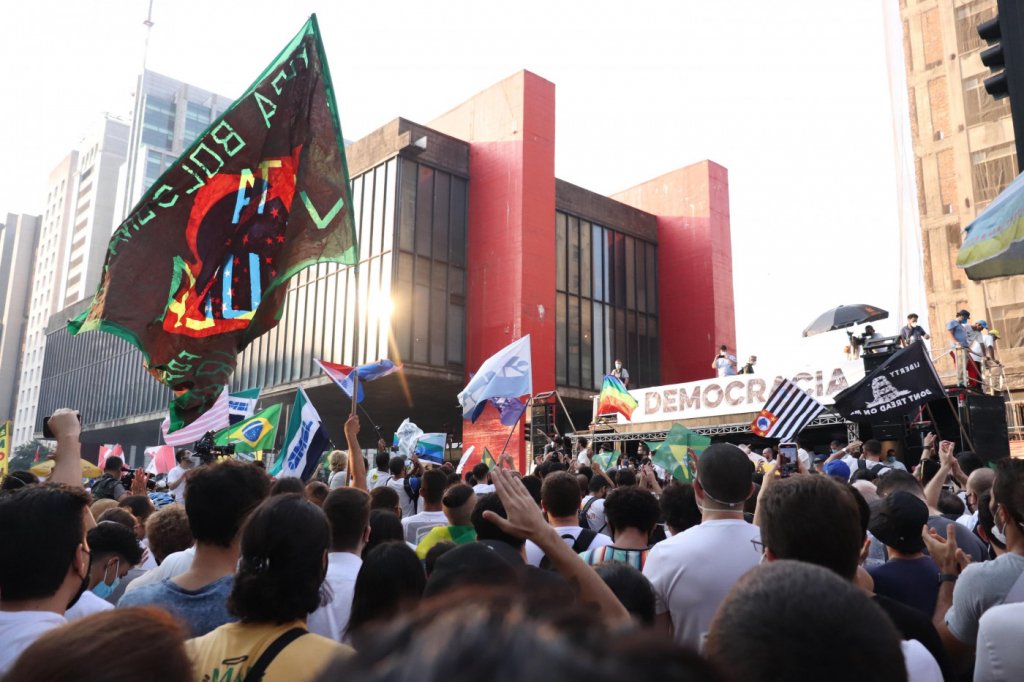 Ato na Paulista contra Bolsonaro reúne Doria, Mandetta, Ciro, Amoêdo e outros políticos