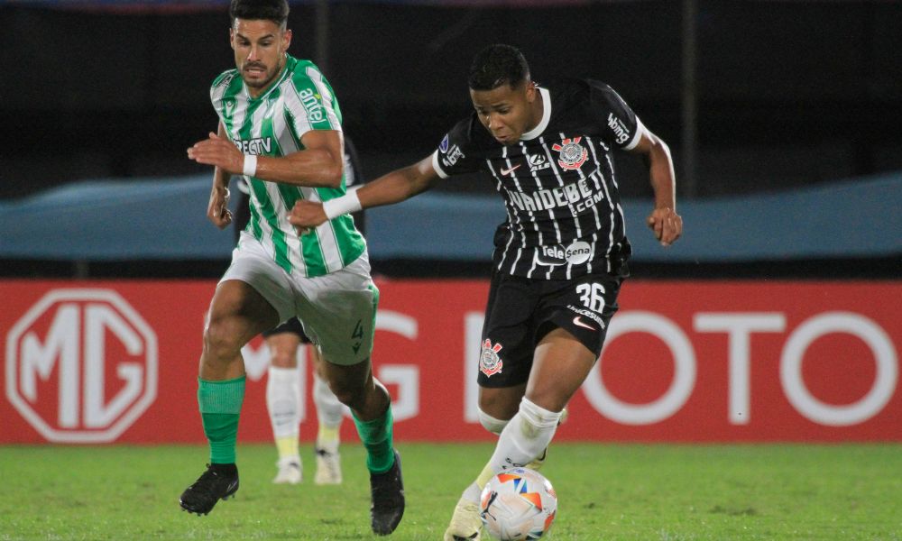 Corinthians joga mal, toma gol no final e fica no empate com Racing-URU em sua estreia na Sul-Americana 