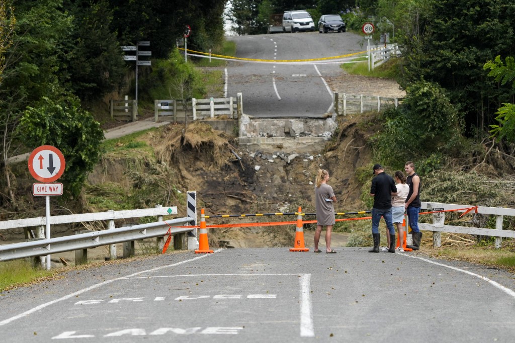 Nova Zelândia registra oito mortes e quase 10 mil desaparecidos após passagem de ciclone