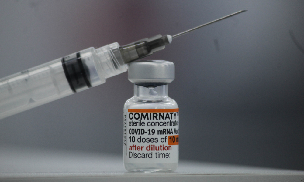 Dez mil pessoas tomaram a primeira dose da vacina contra Covid-19 nos últimos seis meses no RJ