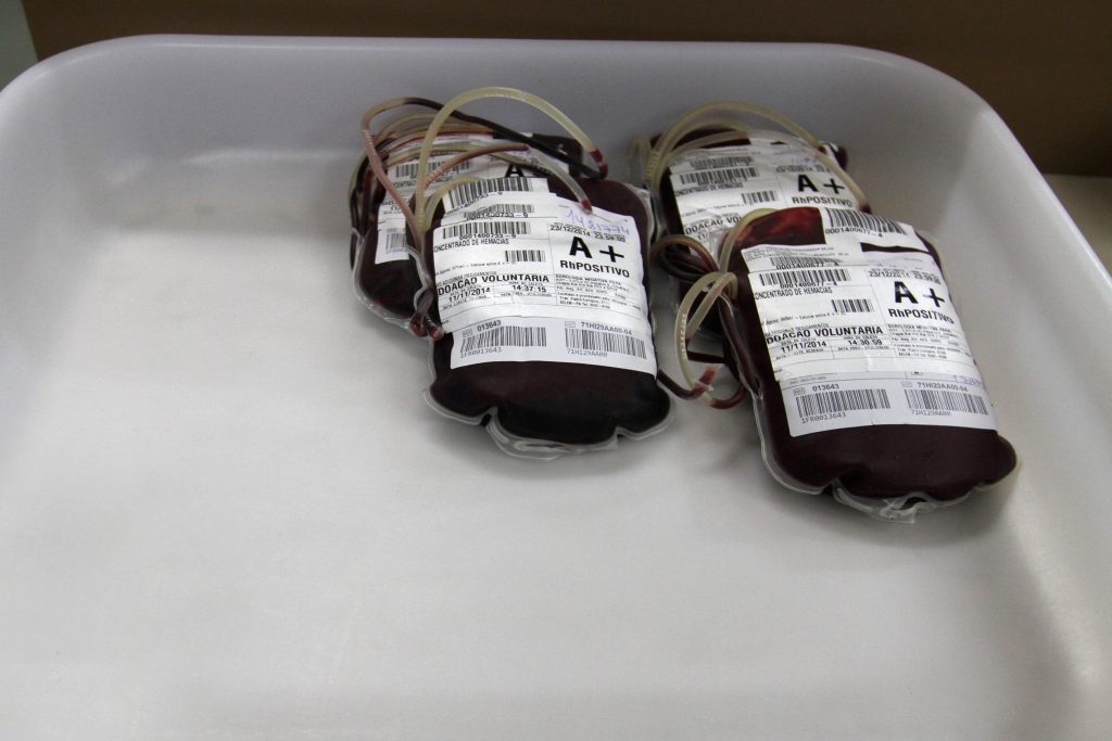 Hemocentro de Botucatu tem recorde de doações de sangue após acidente entre ônibus e caminhão