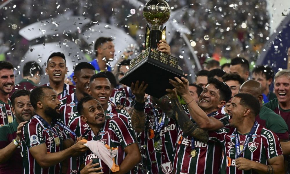 Fluminense derrota LDU e conquista Recopa pela primeira vez
