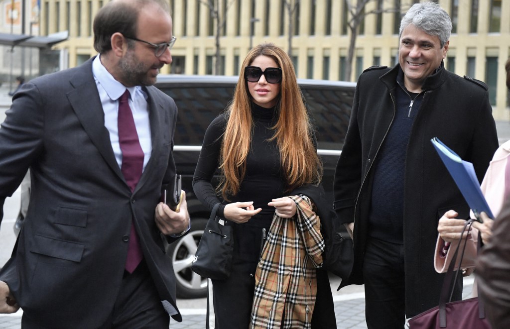 Shakira e Piqué vão a tribunal para assinar acordo envolvendo custódia dos filhos