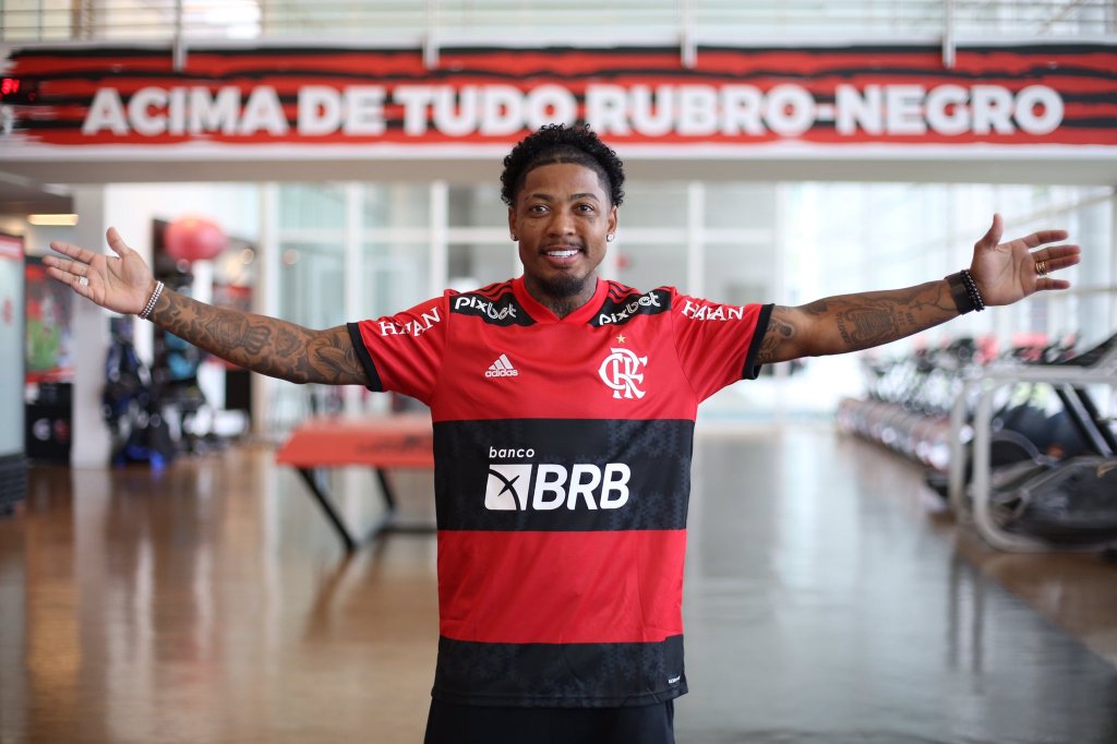 Marinho traça objetivos no Flamengo e se emociona em apresentação: ‘A ficha ainda não caiu’