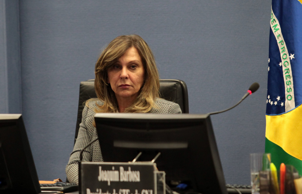 PGR abre apuração sobre reunião de Bolsonaro com embaixadores e diz ao STF que ainda é prematuro abrir inquérito