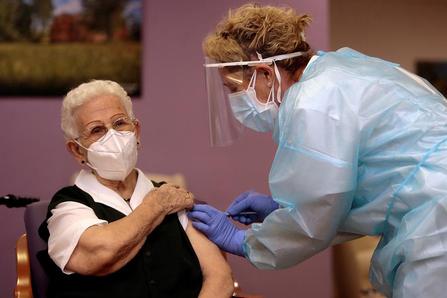 União Europeia inicia campanha de vacinação contra Covid-19 neste domingo
