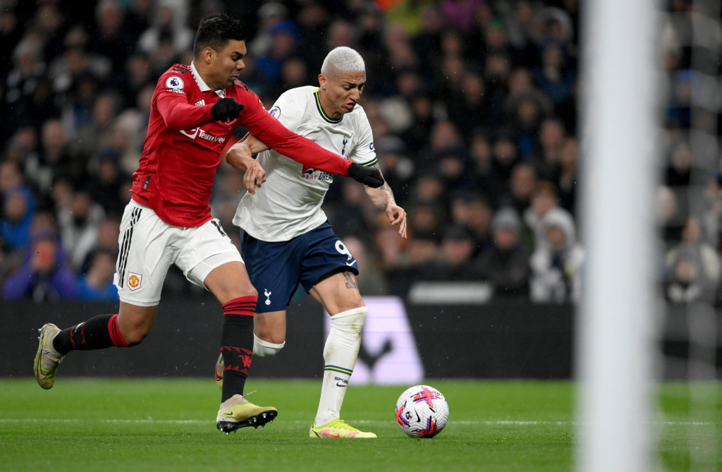 Após goleada vexatória contra o Newcastle, Tottenham busca empate com o United na Premier League