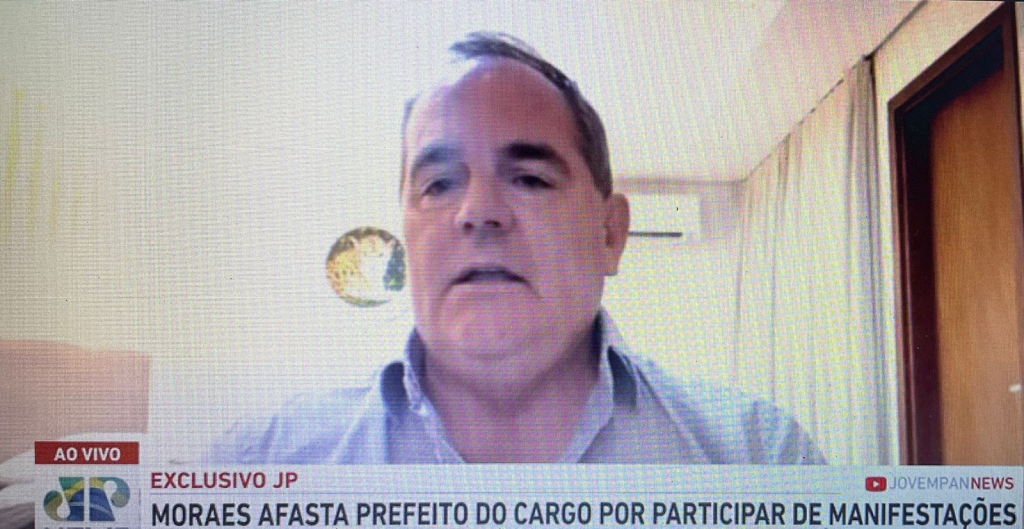 ‘Totalmente antidemocrático’, diz prefeito que foi afastado do cargo por Moraes após participar de manifestações 