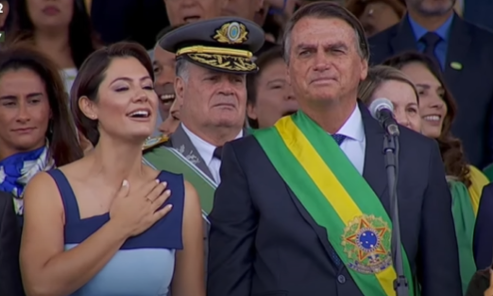 Em discurso antes de desfile do 7 de setembro, Bolsonaro diz que o bem sempre vence o mal