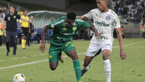 Palmeiras marca no fim, empata com o Cuiabá e mantém invencibilidade como visitante