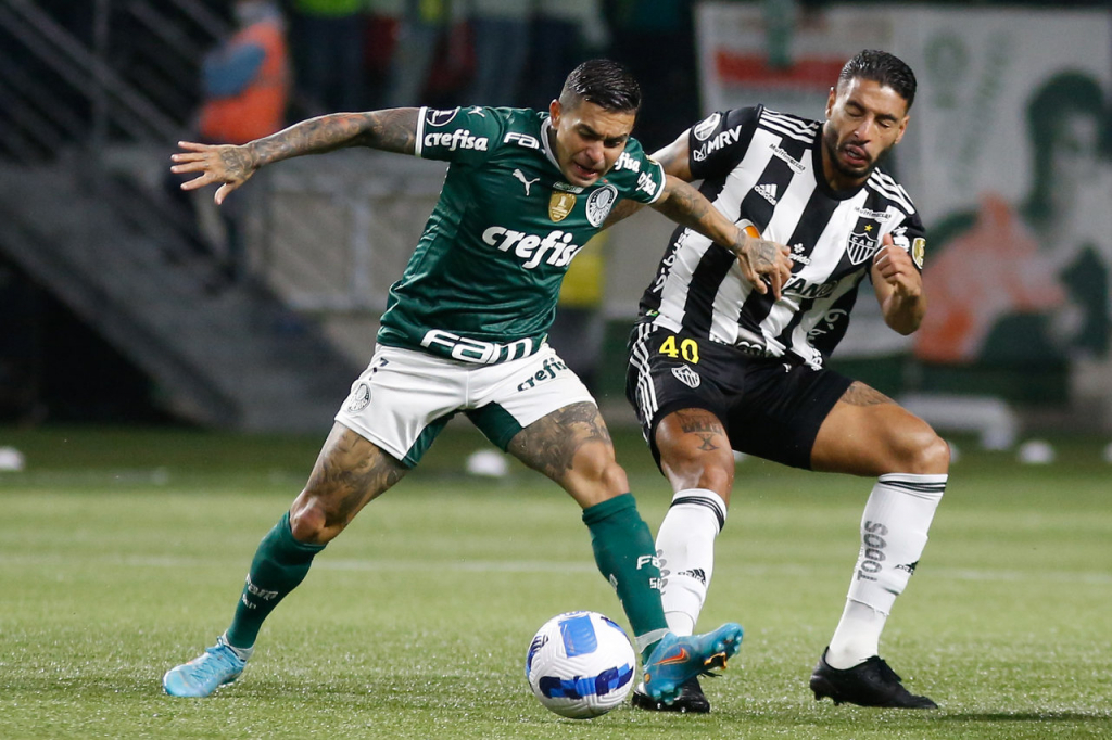 Libertadores: Mesmo com dois a menos, Palmeiras elimina o Atlético-MG nos pênaltis