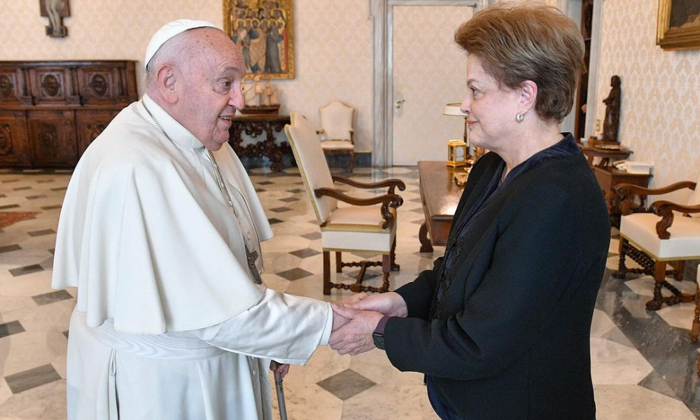 Dilma Rousseff se encontra com Papa Francisco no Vaticano