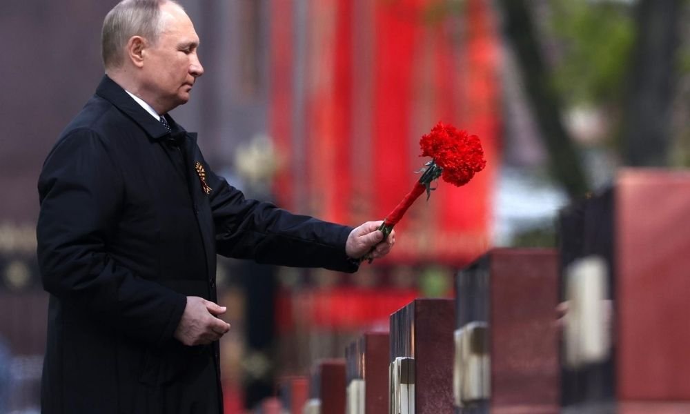 Putin contraria especulações e não aumenta escalada da guerra no desfile do Dia da Vitória