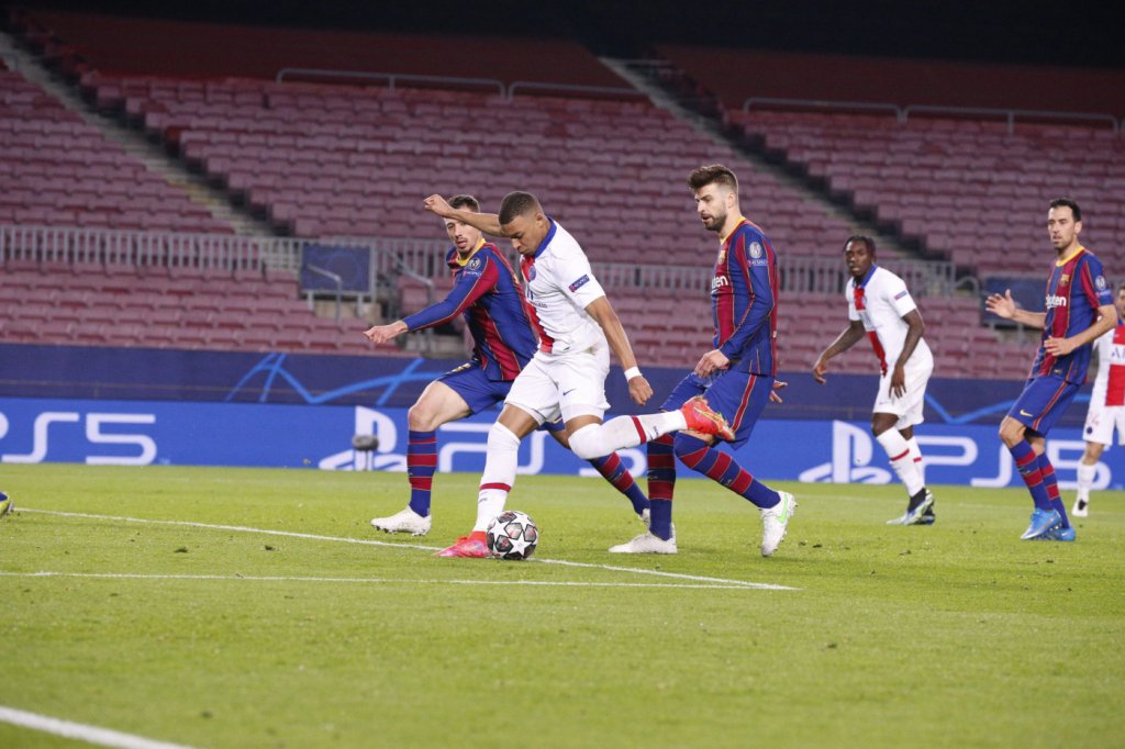 Com hat-trick de Mbappé, PSG vence Barcelona de virada por 4 a 1 na Liga dos Campeões