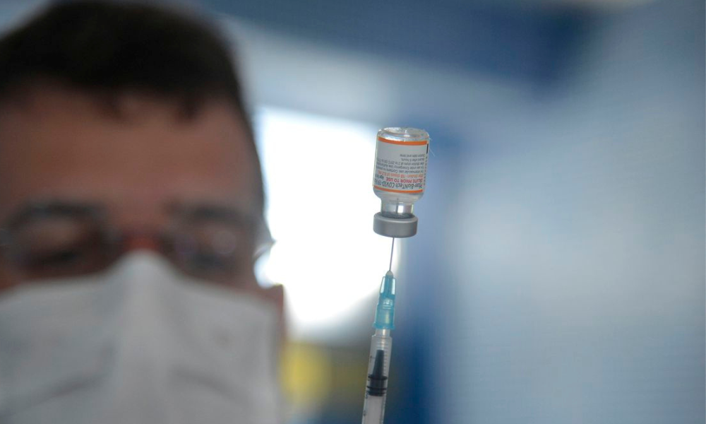 Ministério da Saúde libera vacina bivalente contra Covid-19 para maiores de 18 anos
