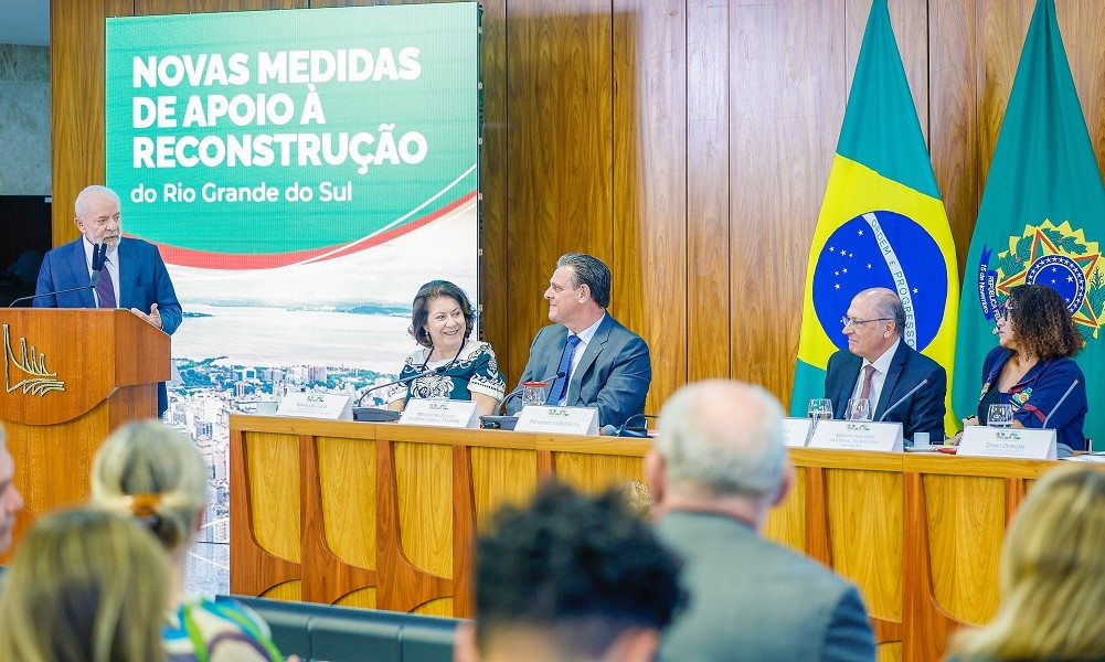 Lula pede descontos em produtos linha branca para o Rio Grande do Sul