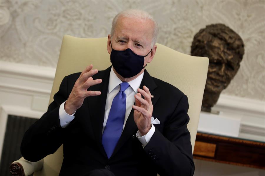Biden critica suspensão do uso de máscaras: ‘Pensamento Neandertal’