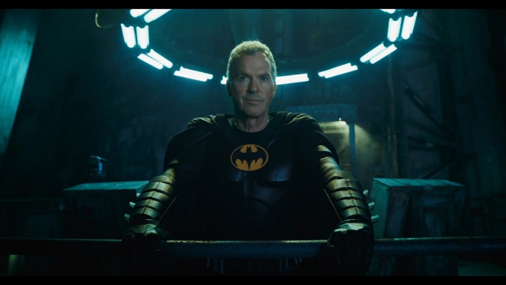 Novo trailer de ‘The Flash’ traz Michael Keaton como Batman e Supergirl; assista
