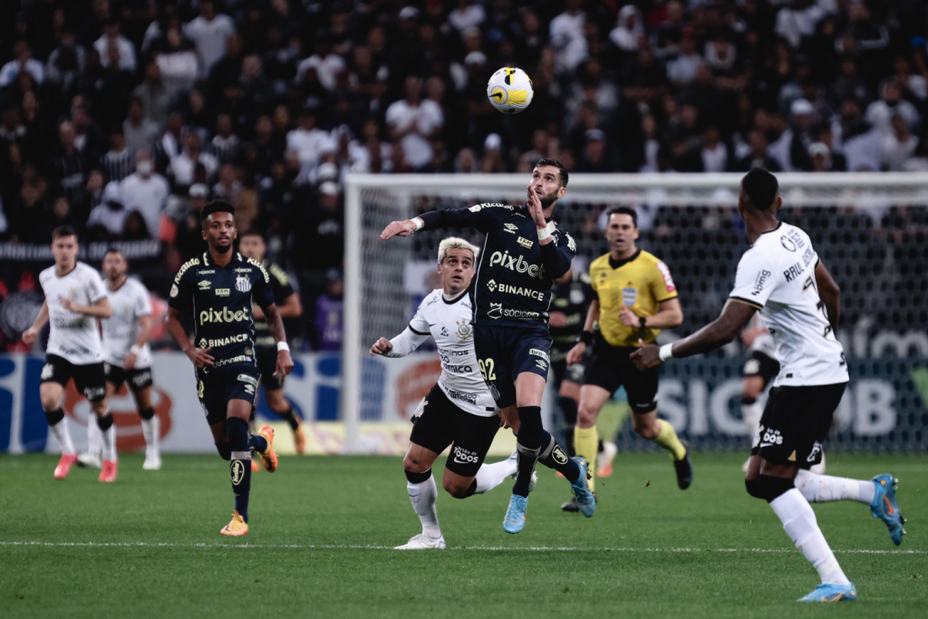 Corinthians empata com o Santos e pode ver liderança ficar mais distante