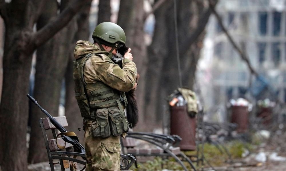 Rússia promete salvar vida de militares ucranianos que entregarem as armas