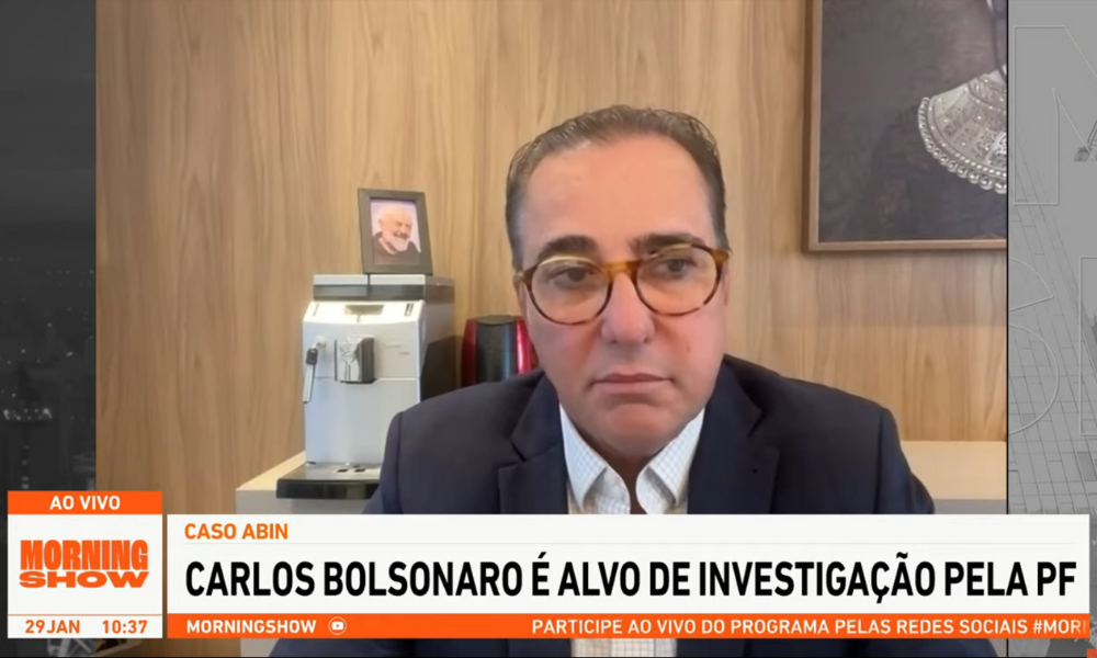 Advogado da família Bolsonaro nega existência de ‘Abin paralela’ e fala em perseguição