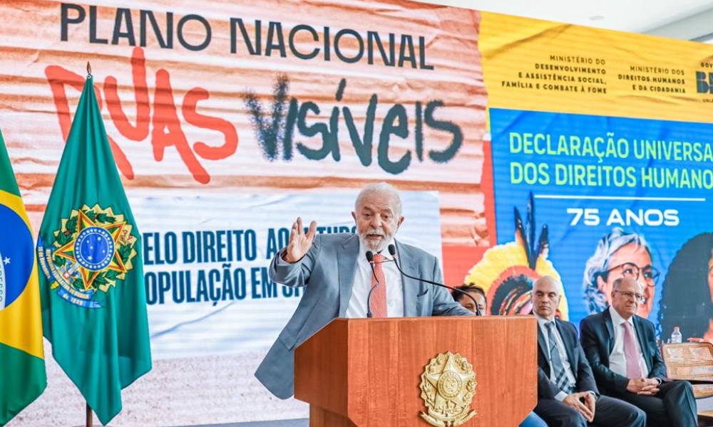 Lula lança plano de quase R$ 1 bilhão para pessoas em situação de rua