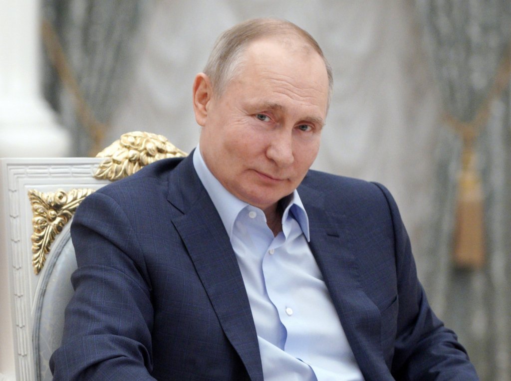 Putin diz que concentração militar é resposta à ameaça da Otan na Ucrânia