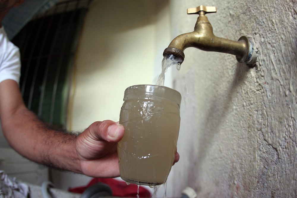 Desperdício de água aumenta pelo 6º ano consecuivo no Brasil, aponta pesquisa