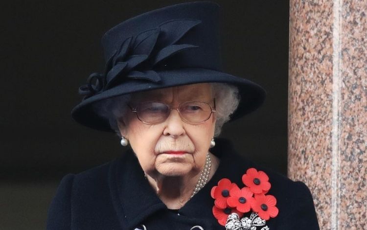 Rainha Elizabeth cancela festas de 2021 no Palácio de Buckingham por conta da Covid-19