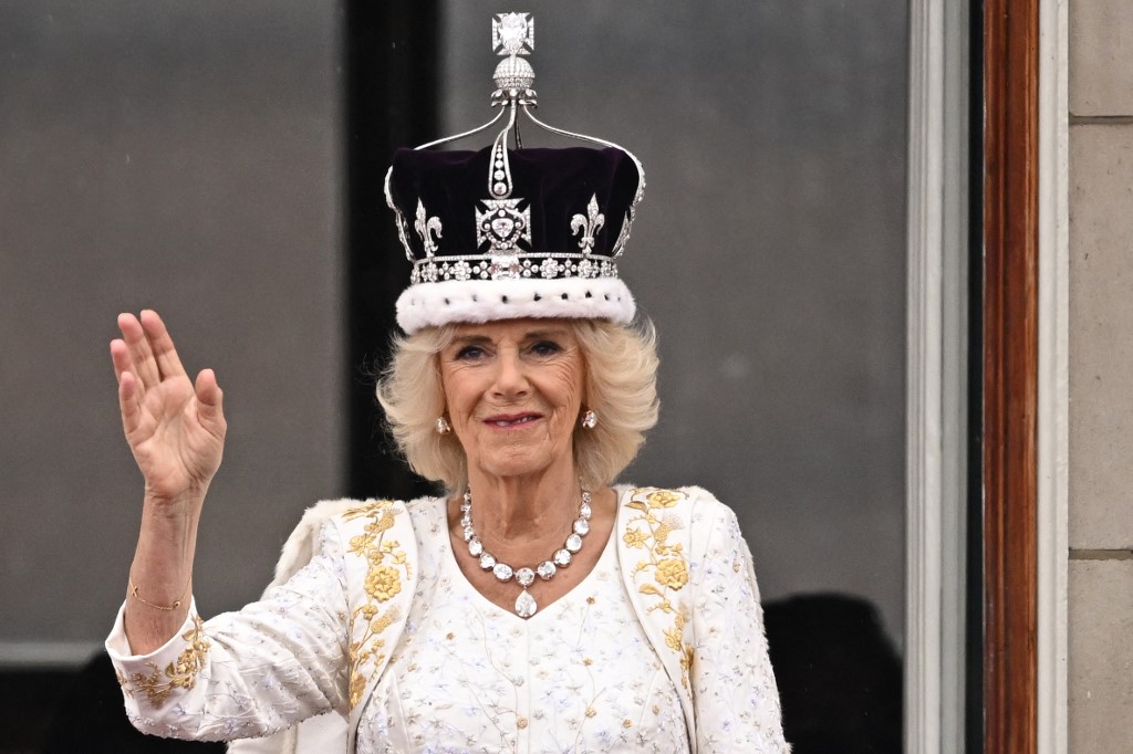 Filhos do primeiro casamento da rainha Camilla têm direitos da realeza? Entenda