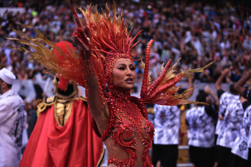 São Paulo conhecerá a escola campeã do Carnaval nesta terça-feira