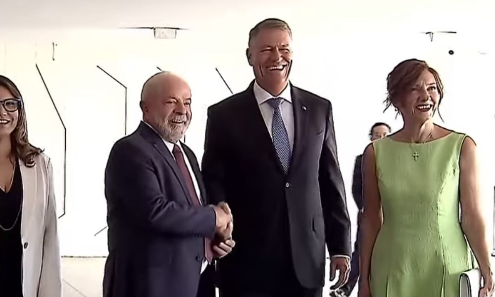 Lula recebe presidente da Romênia em Brasília para debater questões ambientais e comerciais