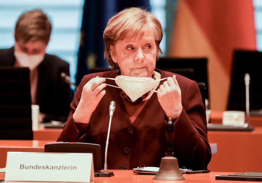 Partido de Angela Merkel sofre derrotas históricas na Alemanha