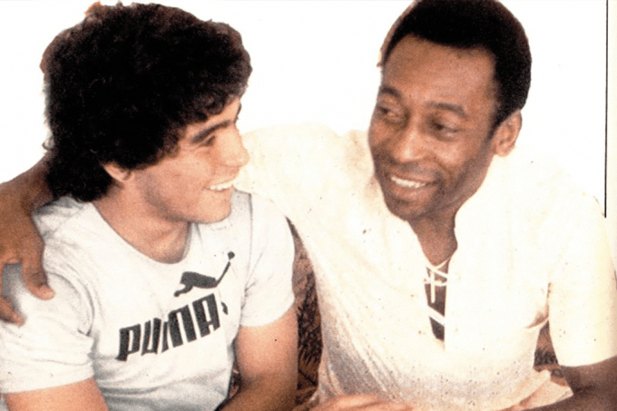 Uma semana após morte, Pelé volta a homenagear Maradona: ‘Obrigado por toda a nossa jornada’