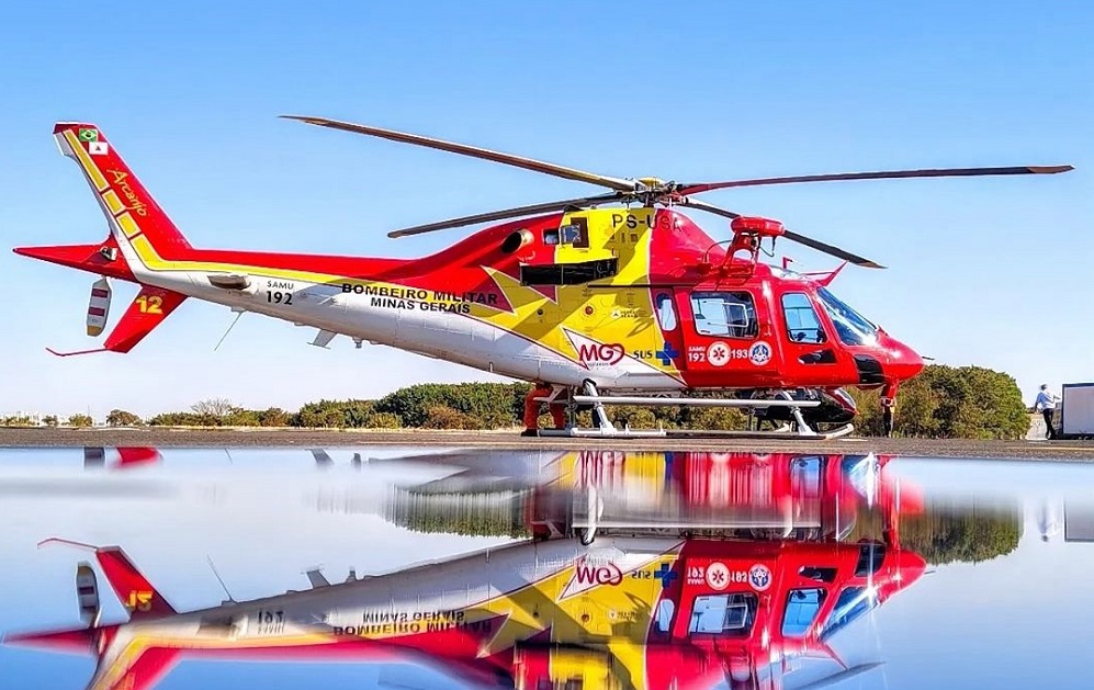 Helicóptero do Corpo de Bombeiros de MG cai durante operação de salvamento e seis morrem 