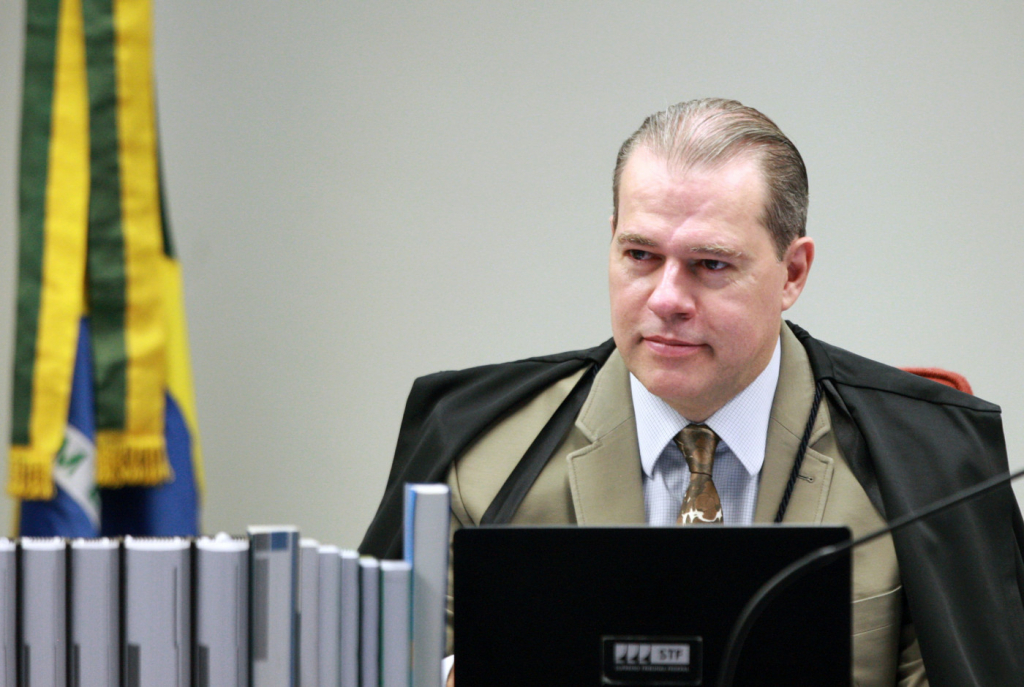 Dias Toffoli extingue dois pedidos de investigação contra Jair Bolsonaro