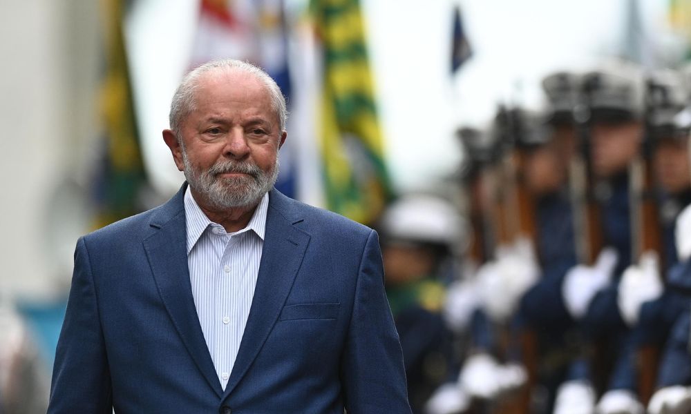 Lula confirma indicação de Zanin ao STF: ‘Brasil vai se orgulhar’