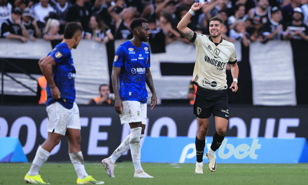 Corinthians faz gol no último lance, bate o Santo André, mas é eliminado do Paulista após vitória da Inter de Limeira