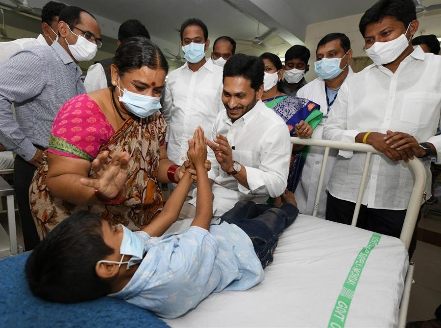 300 pessoas são hospitalizadas com doença desconhecida na Índia