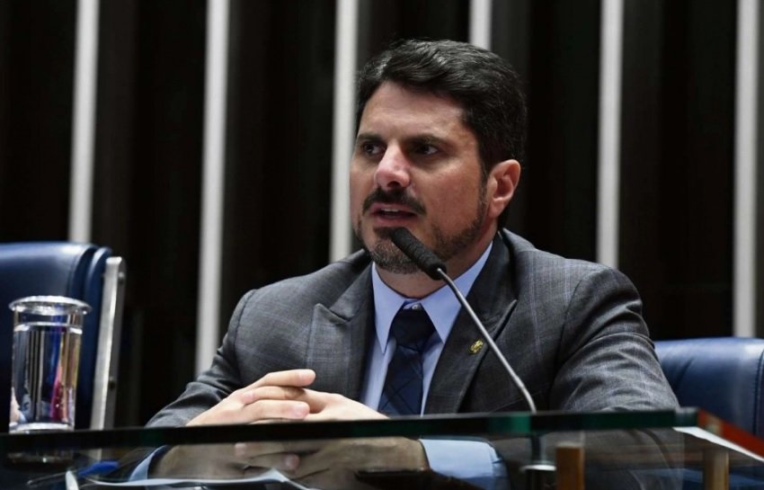 Decreto de armas é ‘desejo da sociedade’ que elegeu Bolsonaro, diz Marcos do Val