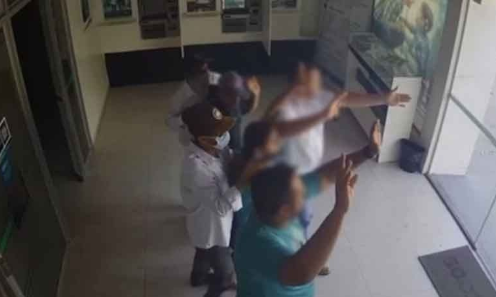 Dupla invade banco e faz funcionários reféns em MT; veja o vídeo