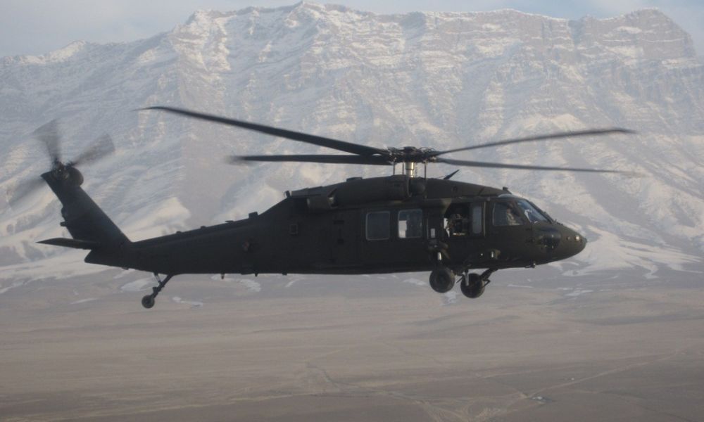 Colisão entre dois helicópteros militares dos EUA deixa nove mortos